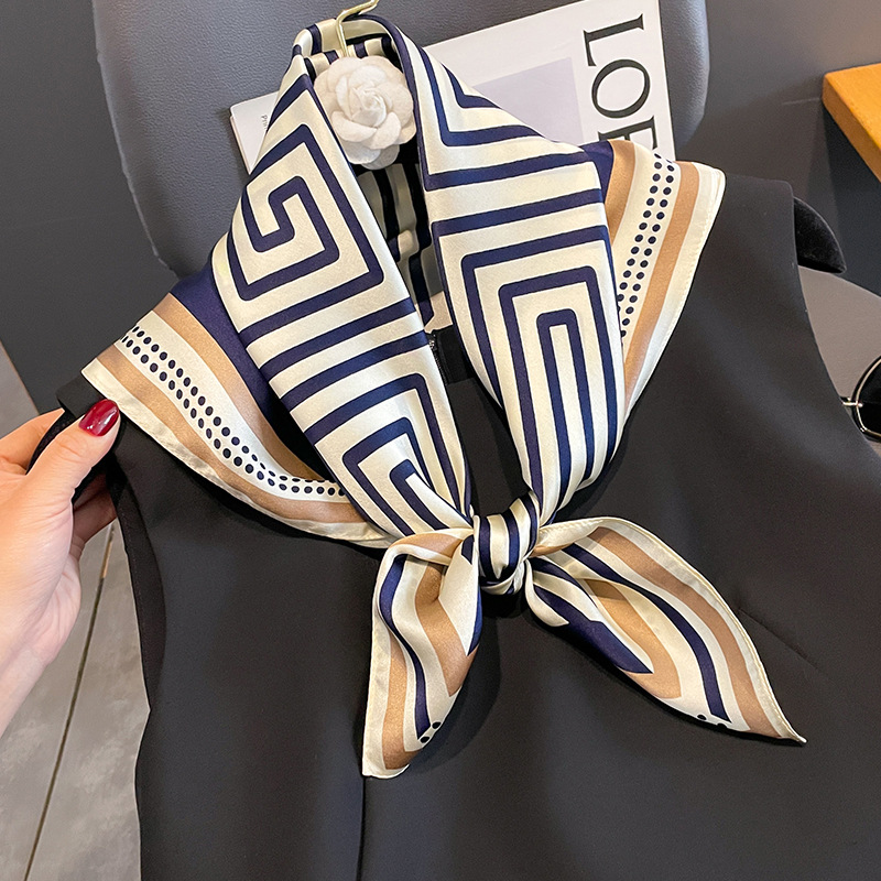 럭셔리 브랜드 Neckerchief 봄 광장 100%  - Luxury Skincare Headband 리뷰 및 가격
